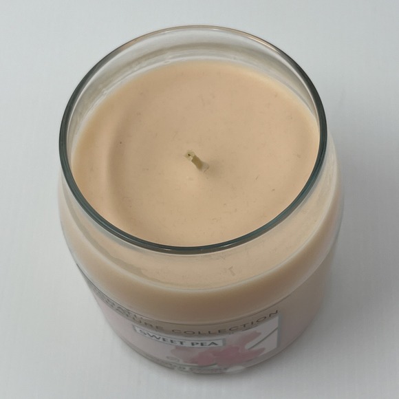 Bath & Body Works Sweet Pea Candle Signature Collection Single Wick 14.5oz Unlit - Picture 2 of 10
